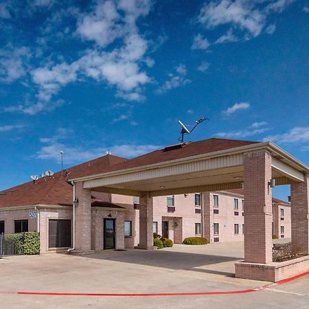 Red Roof Inn Fort Worth - Saginaw Buitenkant foto