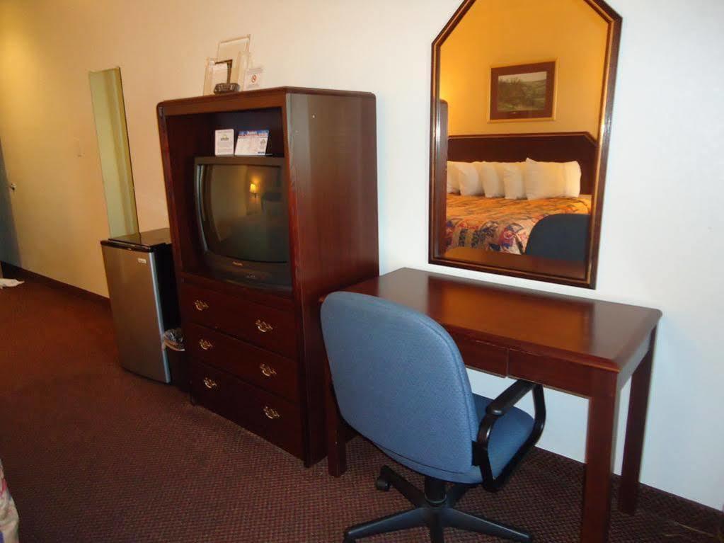 Red Roof Inn Fort Worth - Saginaw Buitenkant foto
