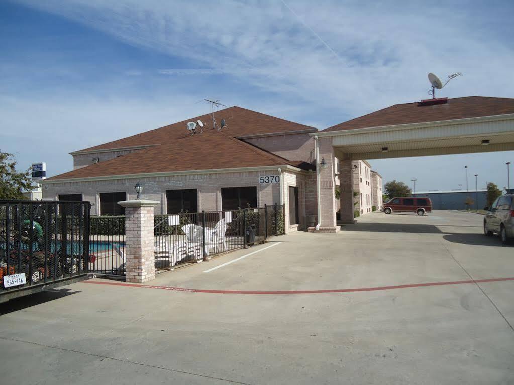Red Roof Inn Fort Worth - Saginaw Buitenkant foto
